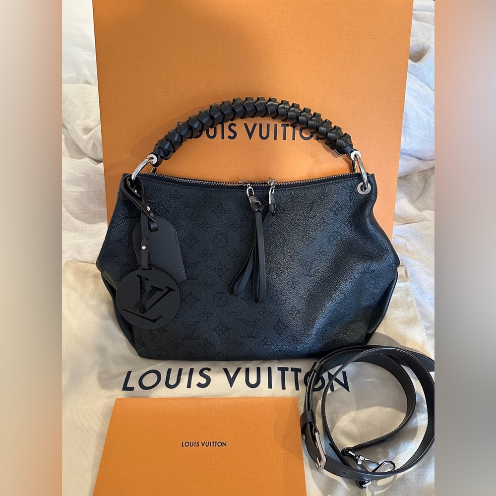 Louis Vuitton BEAUBOURG HOBO MM, Black
